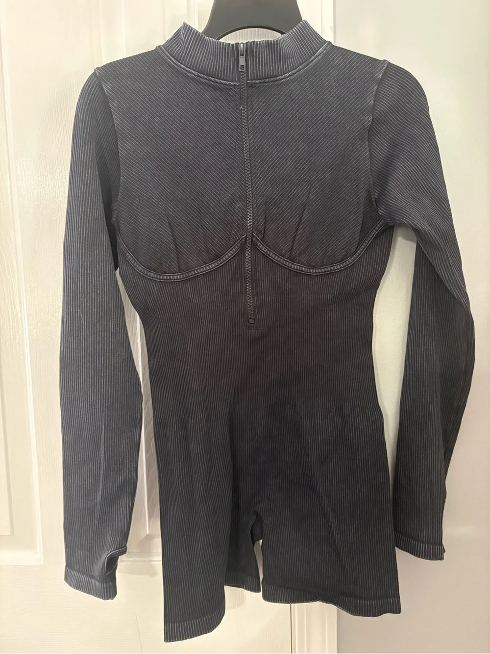 Mineral Wash Seamless Mock Neck Romper Women's Large Long Sleeve Thumb Holes